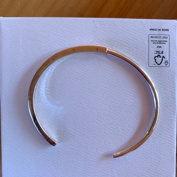 Pandora Signature Bracelet I-D Open Bangle - Picture 3 of 5